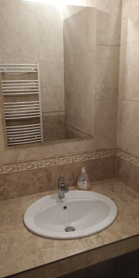 Toscana Apartman Gyula Extérieur photo