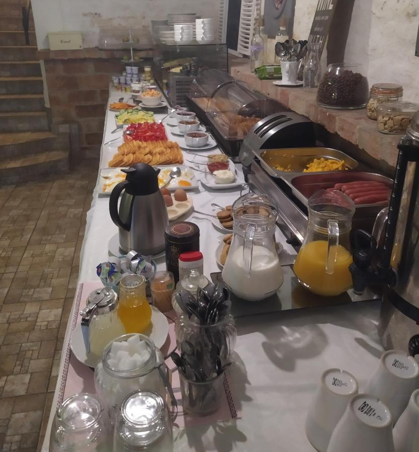 Toscana Apartman Gyula Extérieur photo